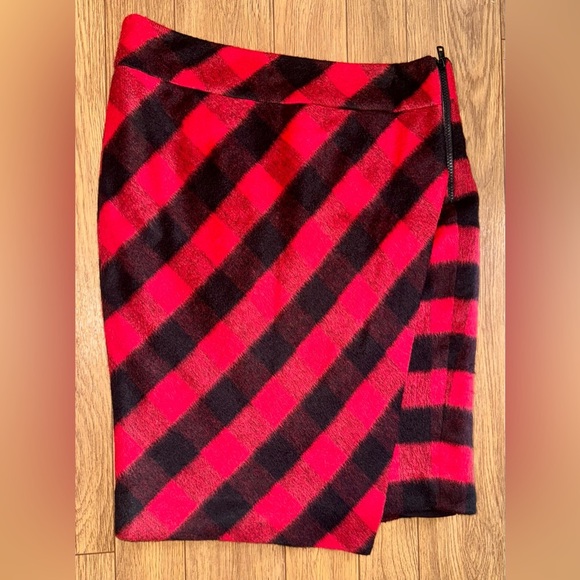Donna Degan Dresses & Skirts - Donna Degnan Buffalo Plaid Black Red Women's Pencil Skirt Sz 4 Made In USA